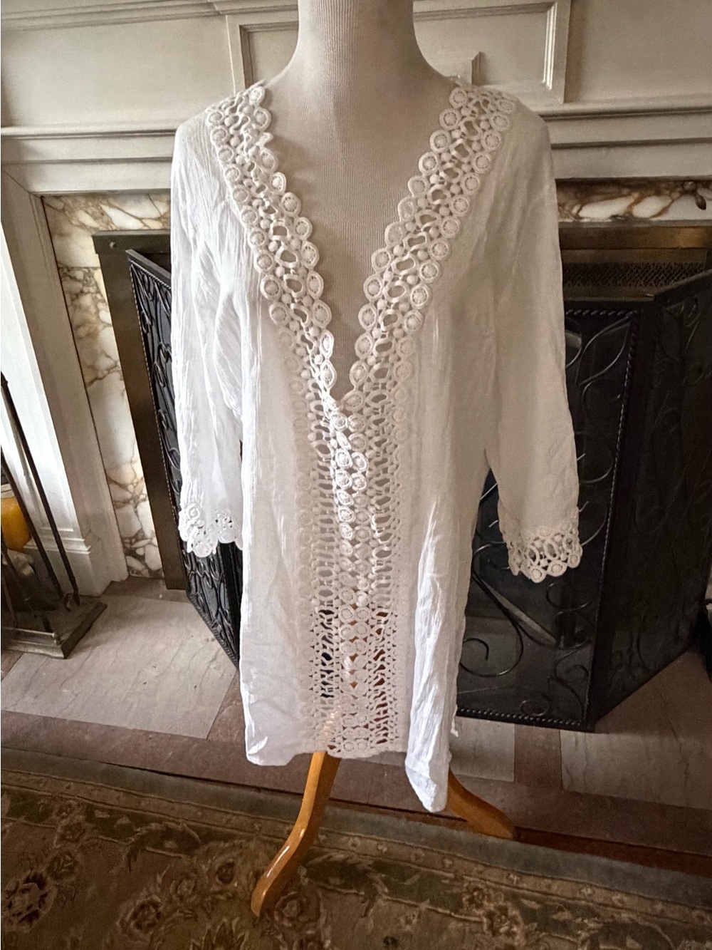 La Blanca White Crochet-Trim Beach Tunic - Picture 2 of 5